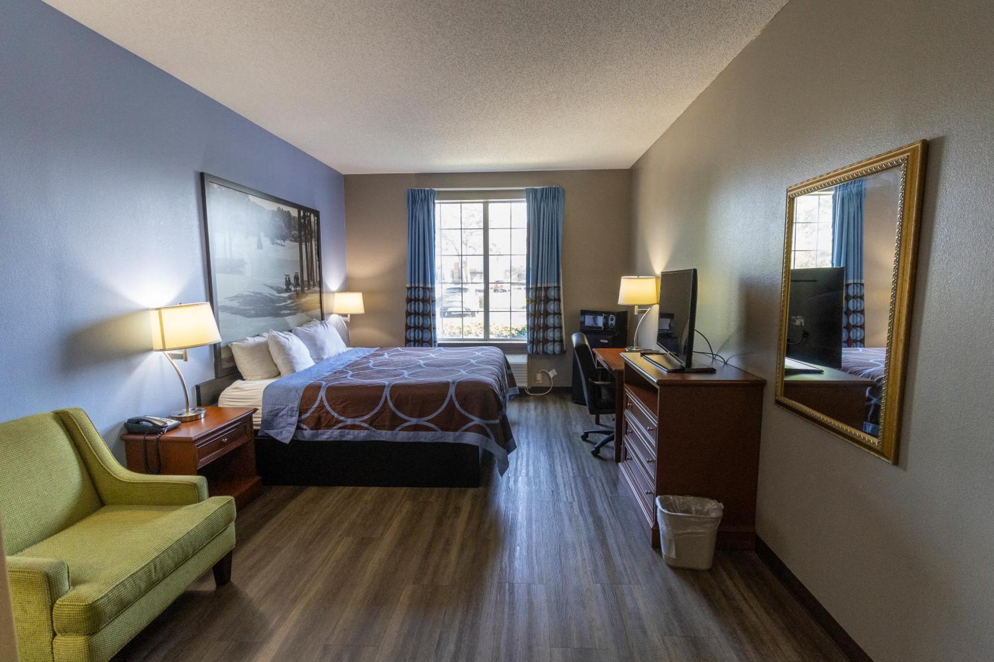 Super 8 By Wyndham Smithfield-selma