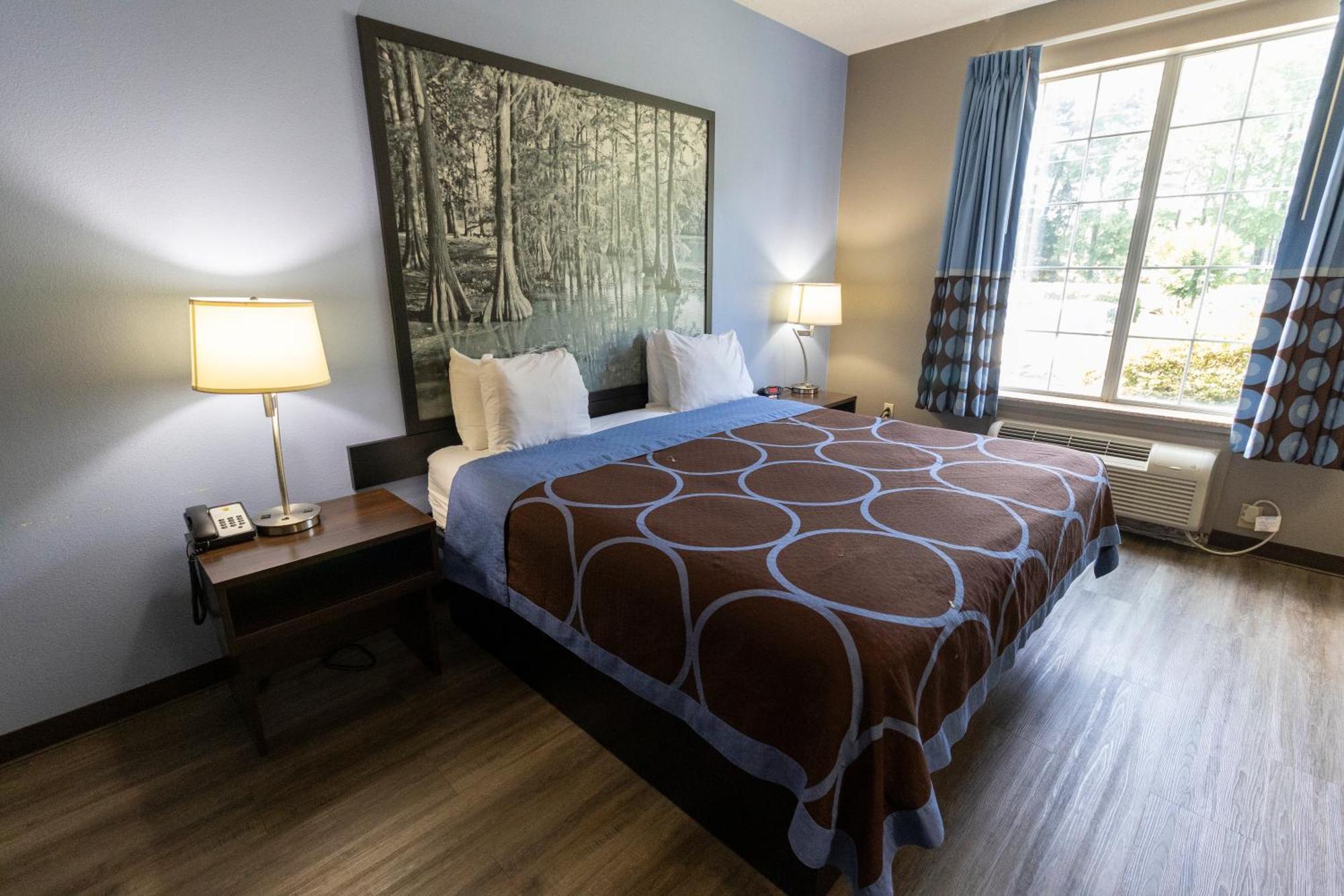 Hotel Super 8 By Wyndham Smithfield-selma