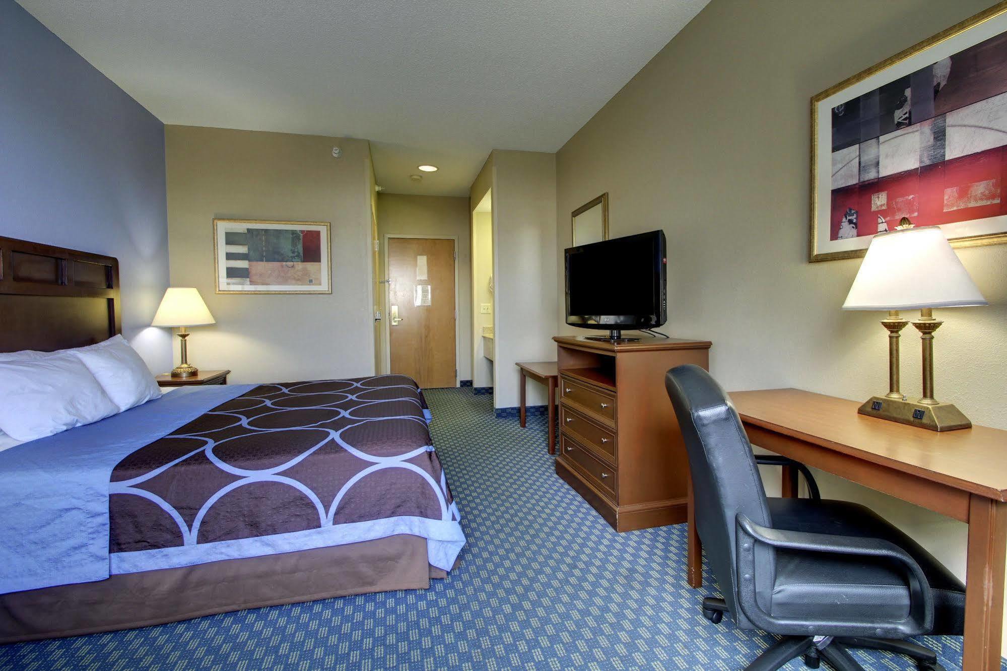 Hotel Super 8 By Wyndham Smithfield-selma Smithfield